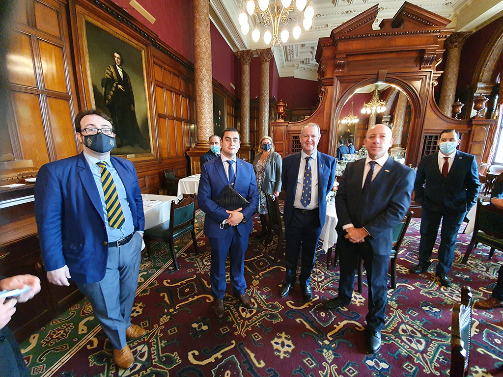 Nuevo Convenio Nacional Liberal Club de Londres, Inglaterra